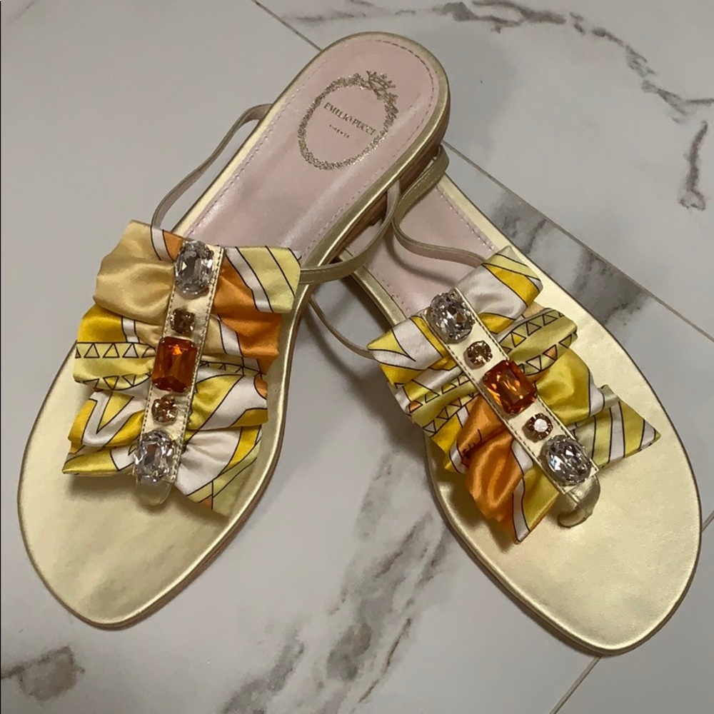 😍NEW Pucci Jewel Embellished Thong Sandals